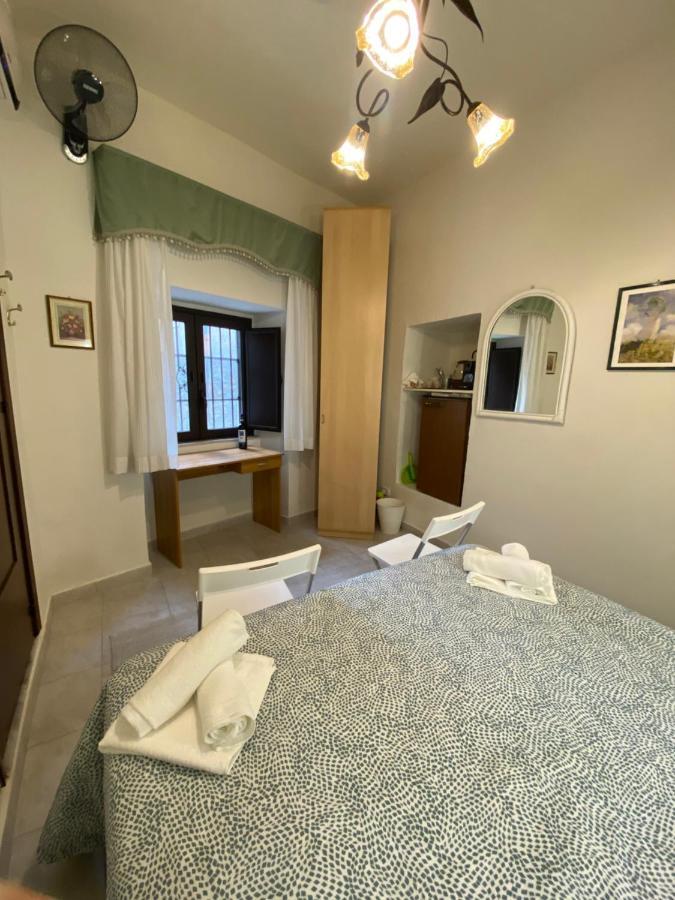 "The Gole Of Alcantara Living In The Dream'S Room" Graniti Exteriér fotografie